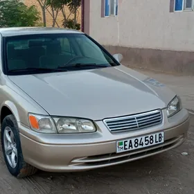 Toyota Camry 2000