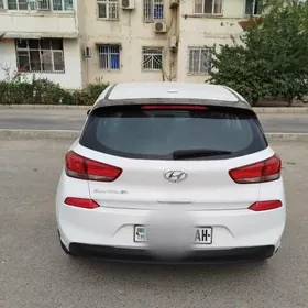 Hyundai Elantra GT 2018