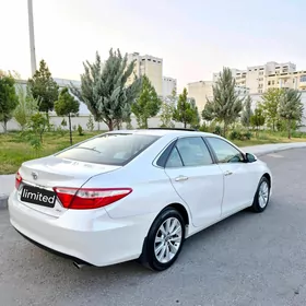 Toyota Camry 2016