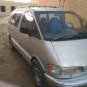 Toyota Previa 1992