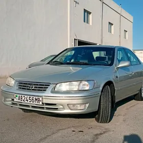 Toyota Camry 2000