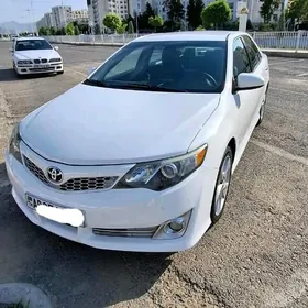 Toyota Camry 2014