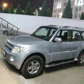 Mitsubishi Pajero 2007