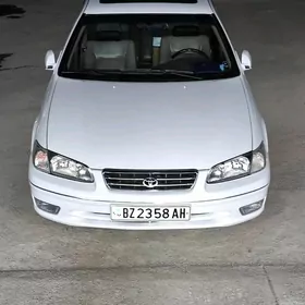 Toyota Camry 2000