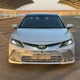 Toyota Camry 2022