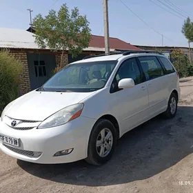 Toyota Sienna 2008