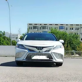 Toyota Camry 2018