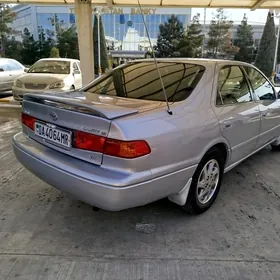 Toyota Camry 2001