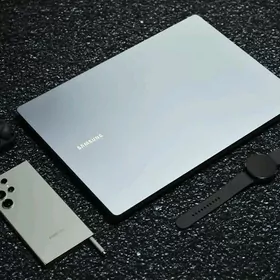 Samsung Galaxy Book4/i7/RAM 16