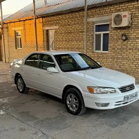 Toyota Camry 2000