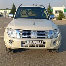 Mitsubishi Pajero 2013