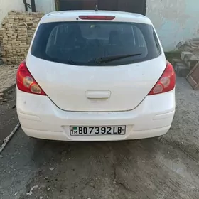 Nissan Versa 2010