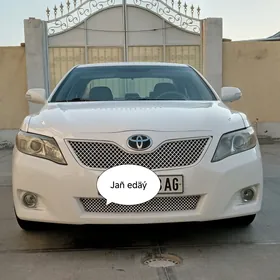 Toyota Camry 2010