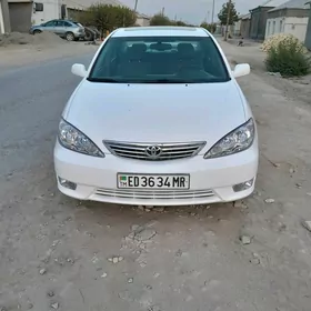 Toyota Camry 2004