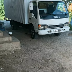 Isuzu Forward 2005