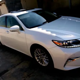 Lexus ES 350 2018