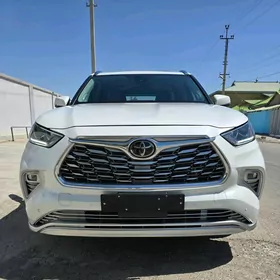 Toyota Highlander 2021