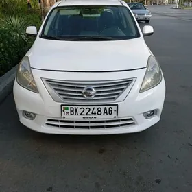 Nissan Versa 2014