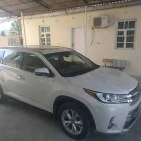 Toyota Highlander 2018