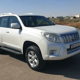 Toyota Land Cruiser Prado 2011