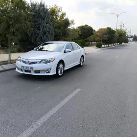 Toyota Camry 2014