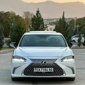 Lexus ES 2021