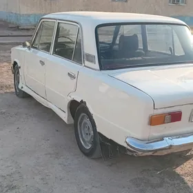 Lada 2104 1986