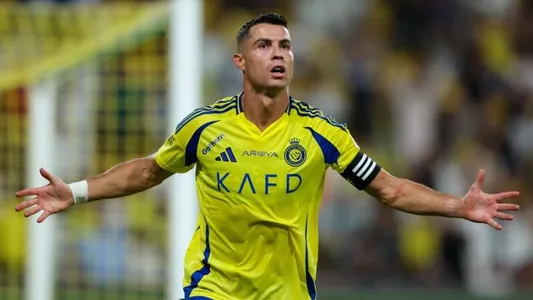 Dünýäniň iň köp girdeji gazanýan futbolçylary belli boldy: Ronaldu ýene öňde