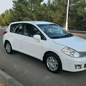 Nissan Versa 2010