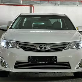 Toyota Camry 2012