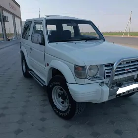 Mitsubishi Pajero 1994