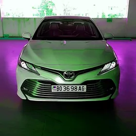 Toyota Camry 2019