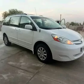 Toyota Sienna 2008