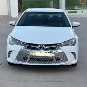 Toyota Camry 2015