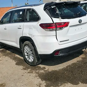 Toyota Highlander 2019