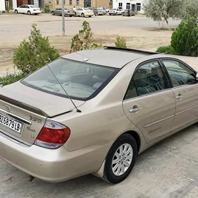 Toyota Camry 2005