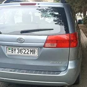 Toyota Sienna 2003