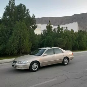 Toyota Camry 2001