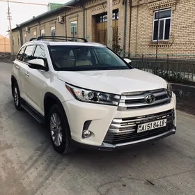 Toyota Highlander 2018