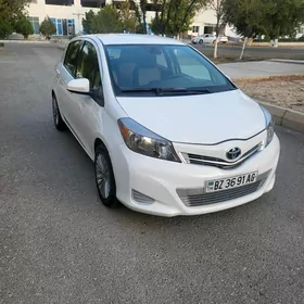 Toyota Yaris 2012