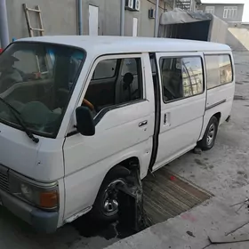 Nissan Urvan 1993