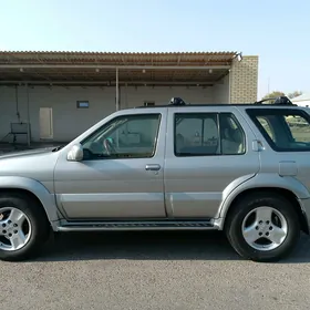 Infiniti QX4 2001