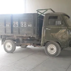 UAZ Profi 1988