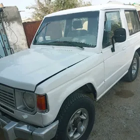 Mitsubishi Pajero 1990