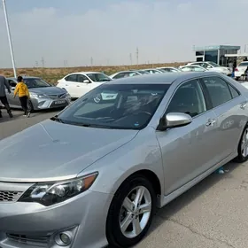 Toyota Camry 2013