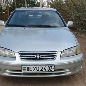 Toyota Camry 2000