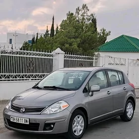 Nissan Versa 2012