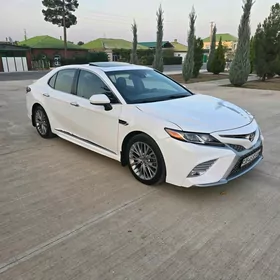 Toyota Camry 2018