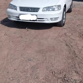 Toyota Camry 2001