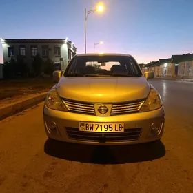 Nissan Versa 2010